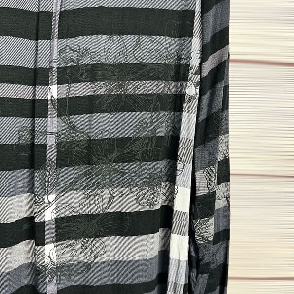 DESIGUAL LAURA ILLA Embroidered Gray Blouse Top Shirt V-neck Roll Tab Sleeve M-L - Picture 5 of 15